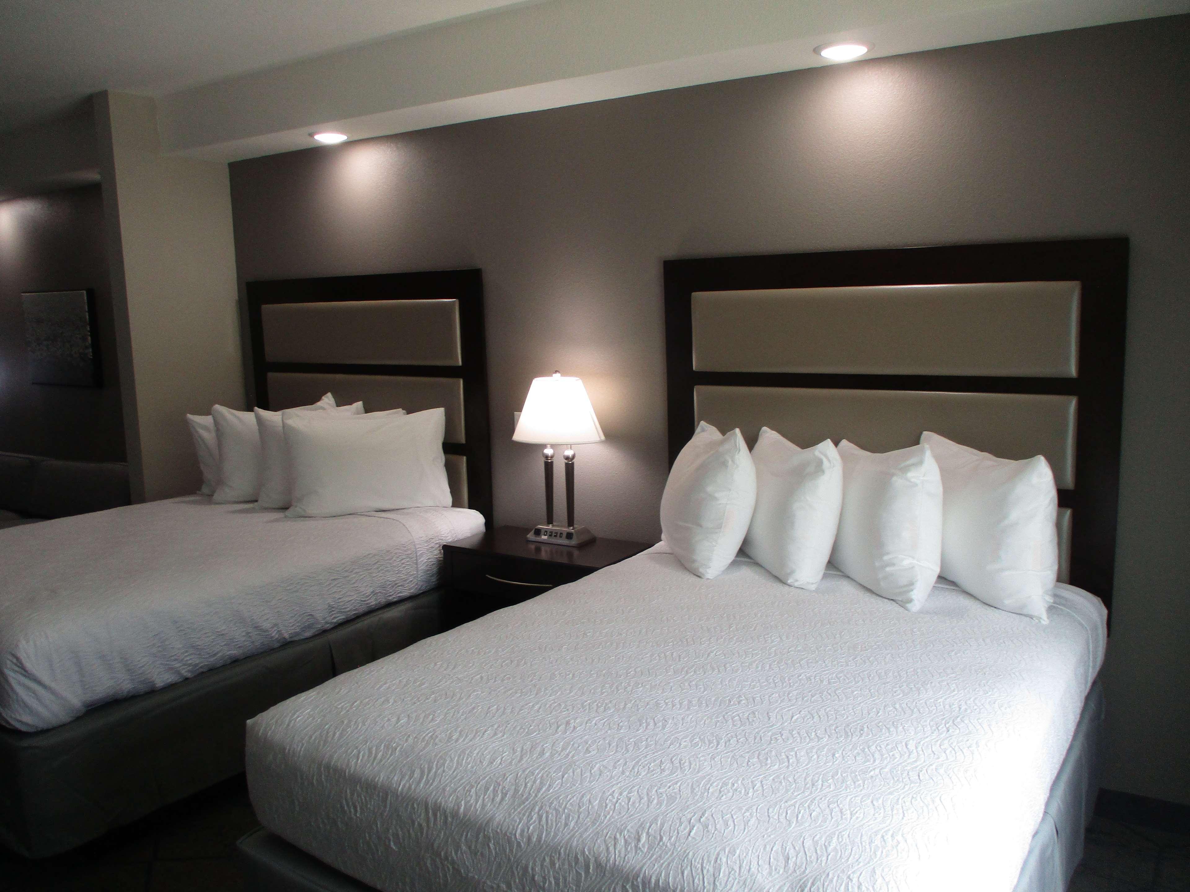 Best Western Plus Mcpherson Dış mekan fotoğraf