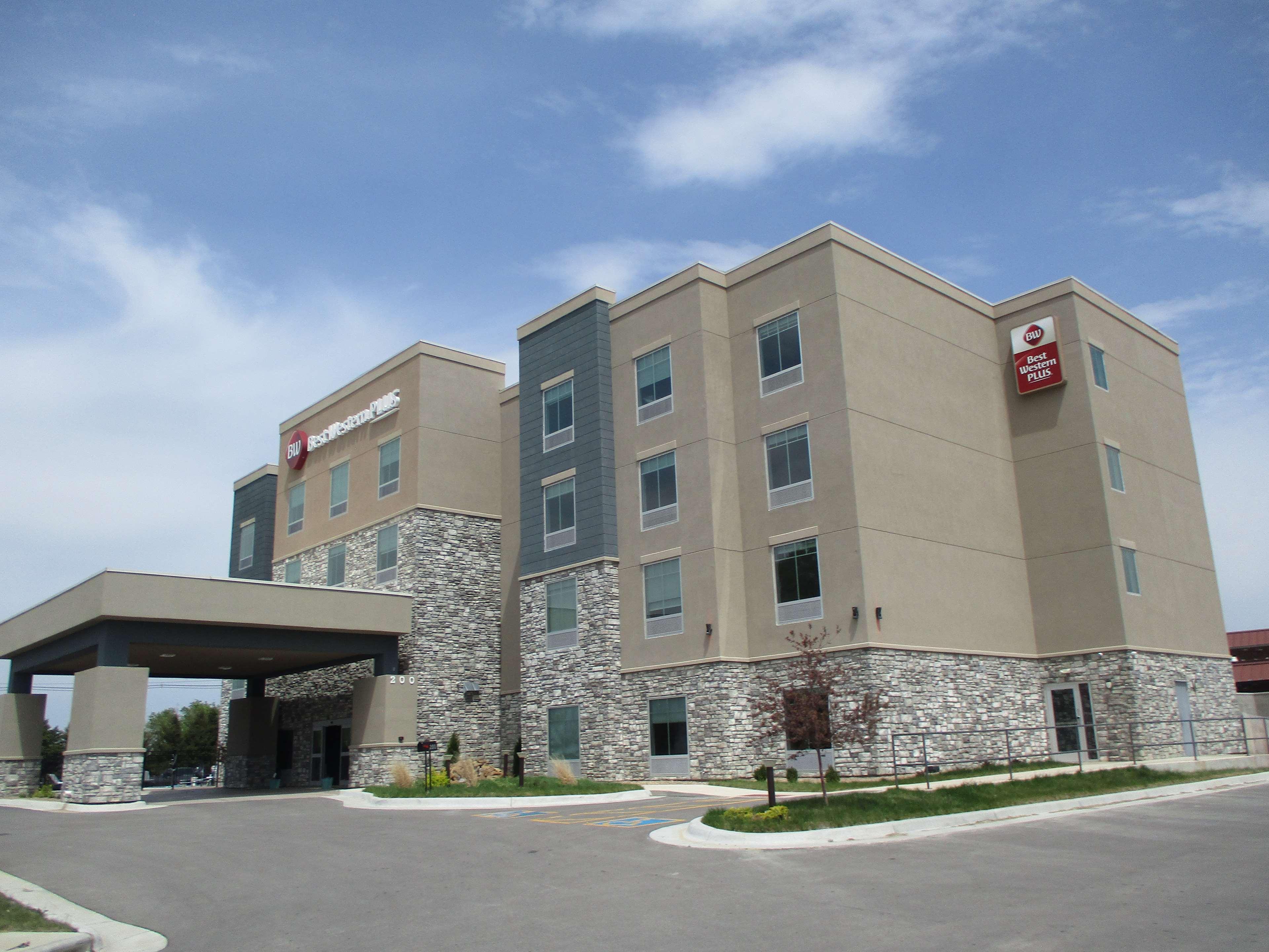 Best Western Plus Mcpherson Dış mekan fotoğraf