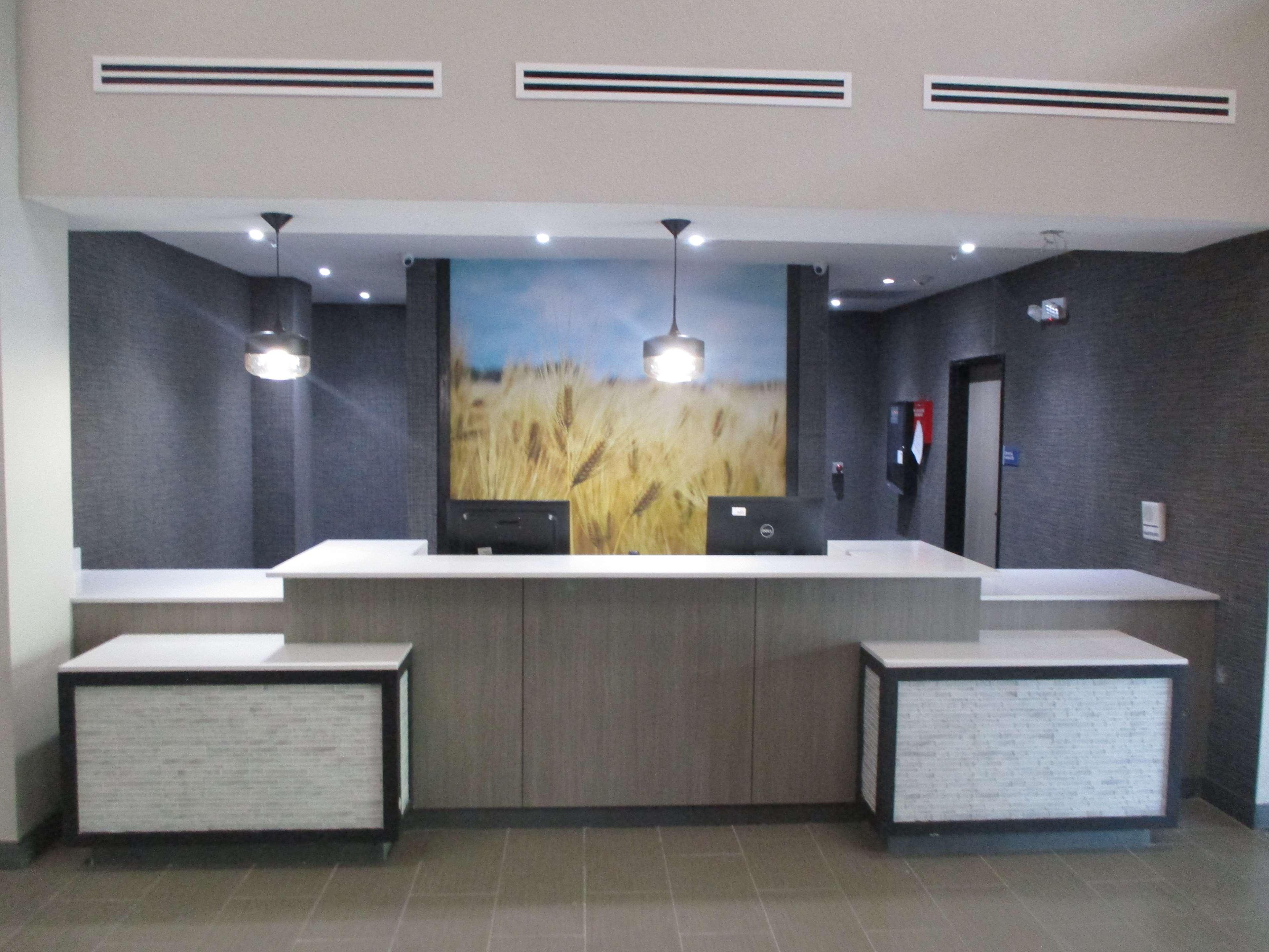 Best Western Plus Mcpherson Dış mekan fotoğraf